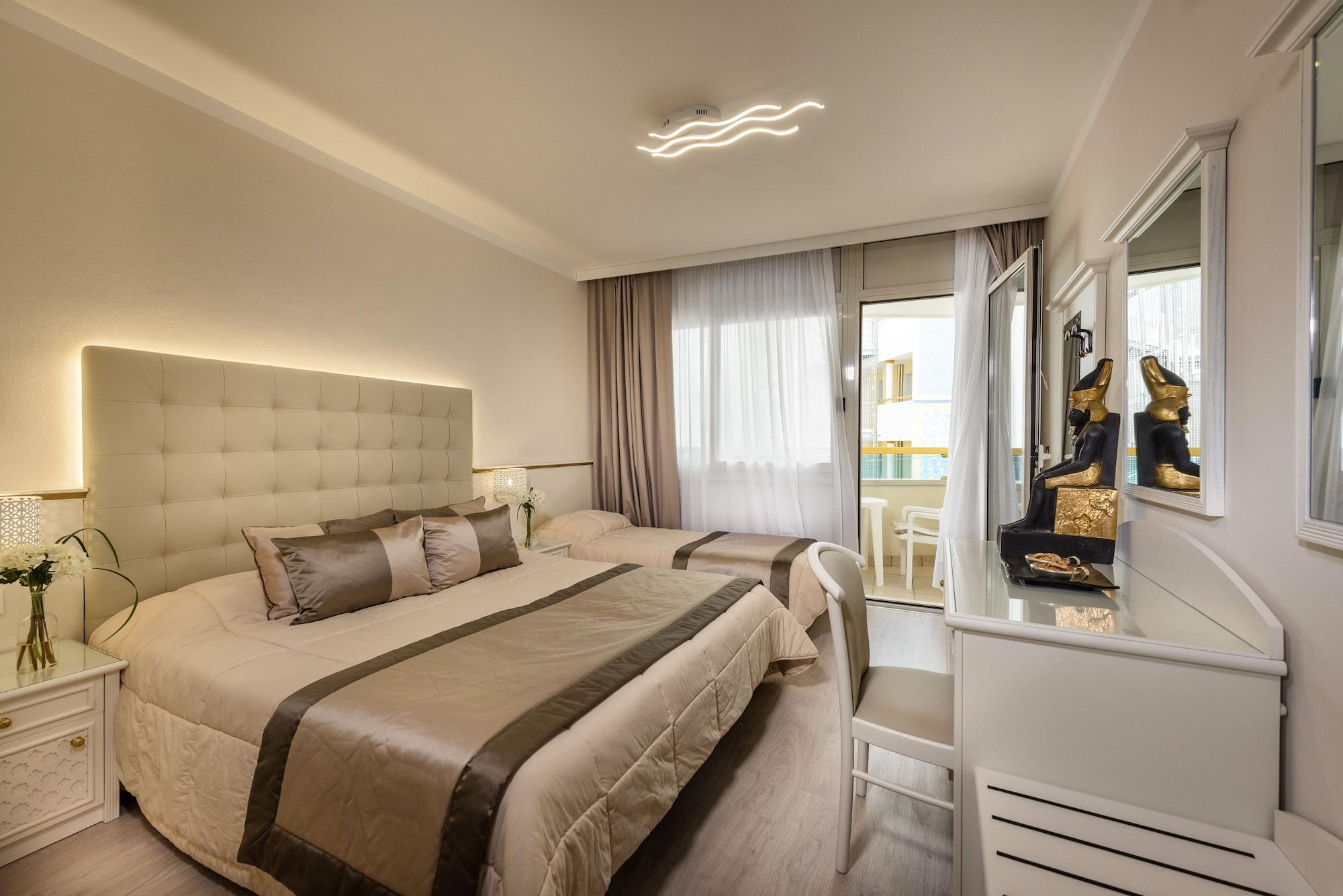 Luxor E Cairo The Beach Resort Lido di Jesolo Dış mekan fotoğraf