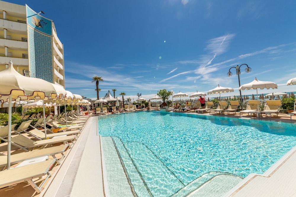 Luxor E Cairo The Beach Resort Lido di Jesolo Dış mekan fotoğraf