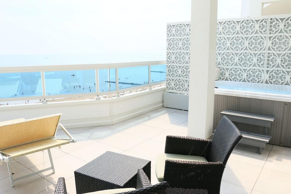 Luxor E Cairo The Beach Resort Lido di Jesolo Dış mekan fotoğraf