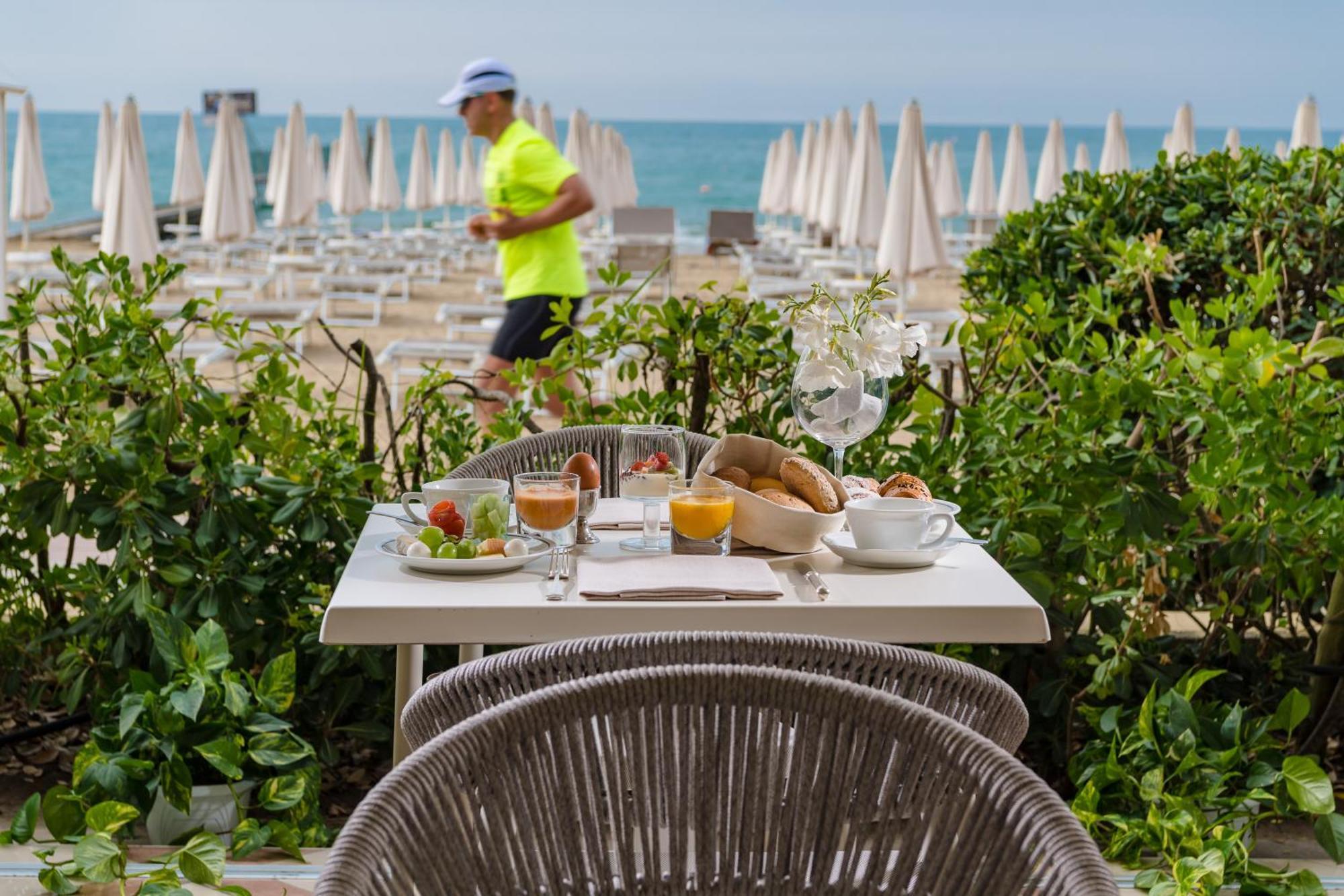Luxor E Cairo The Beach Resort Lido di Jesolo Dış mekan fotoğraf