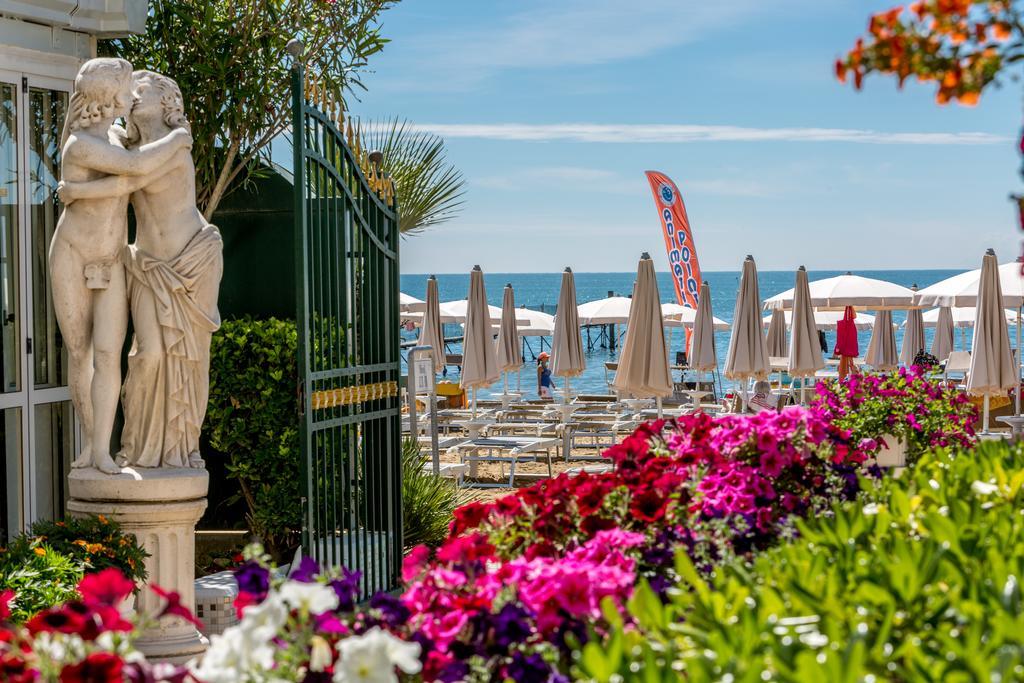 Luxor E Cairo The Beach Resort Lido di Jesolo Dış mekan fotoğraf