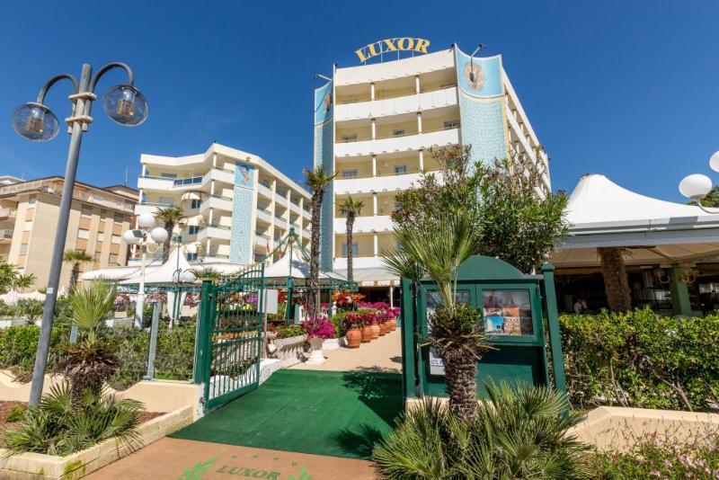 Luxor E Cairo The Beach Resort Lido di Jesolo Dış mekan fotoğraf