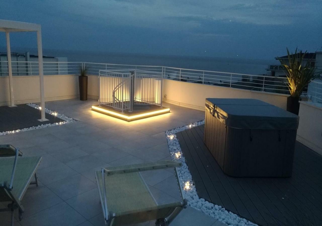 Luxor E Cairo The Beach Resort Lido di Jesolo Dış mekan fotoğraf