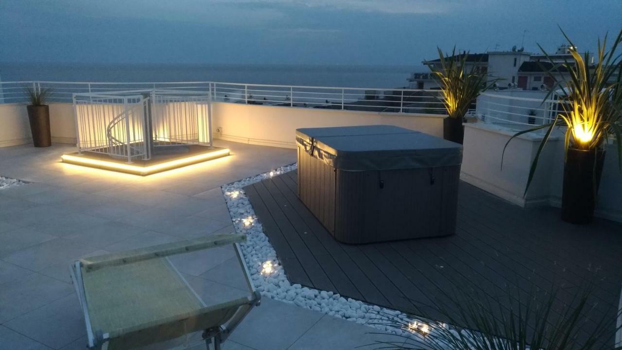 Luxor E Cairo The Beach Resort Lido di Jesolo Dış mekan fotoğraf
